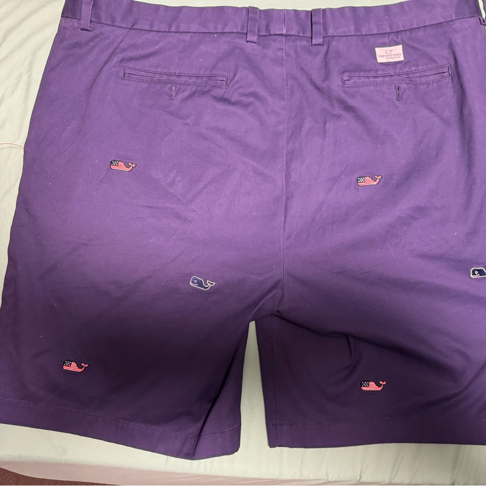 New without tags. Embroidered whale Vineyard Vines shirts 42.